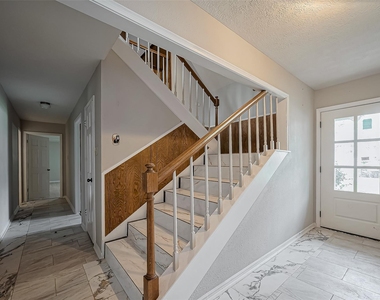 811 Loire Lane - Photo Thumbnail 1