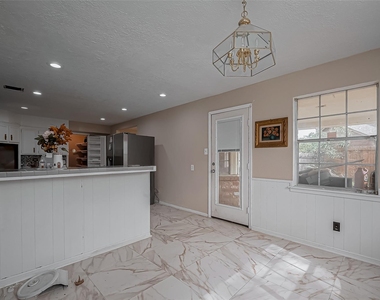 811 Loire Lane - Photo Thumbnail 13