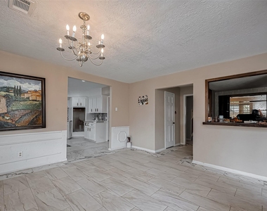 811 Loire Lane - Photo Thumbnail 6