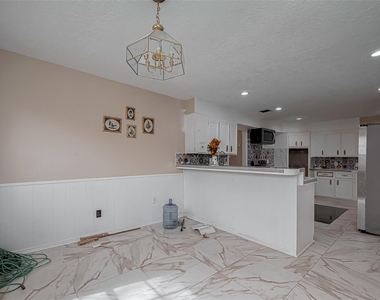 811 Loire Lane - Photo Thumbnail 12