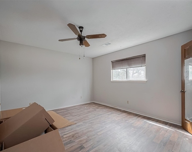 811 Loire Lane - Photo Thumbnail 28