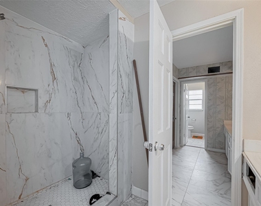 811 Loire Lane - Photo Thumbnail 37