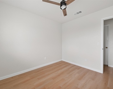 12215 Fetlock Drive - Photo Thumbnail 30