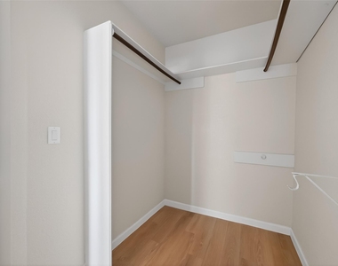 12215 Fetlock Drive - Photo Thumbnail 24