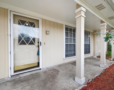 12215 Fetlock Drive - Photo Thumbnail 4