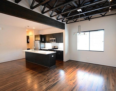4708 Crawford Street - Photo Thumbnail 5
