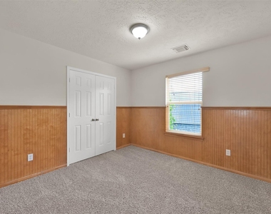 1443 Meadowhigh Lane - Photo Thumbnail 18