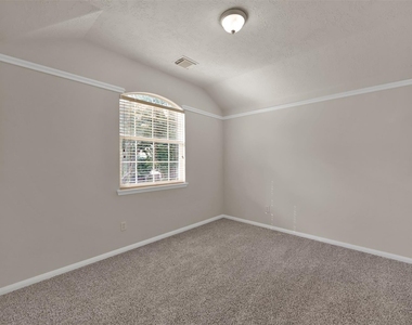 1443 Meadowhigh Lane - Photo Thumbnail 13