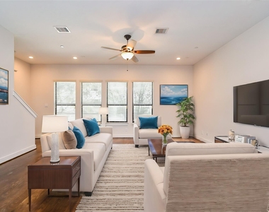 2422 Navigation Boulevard - Photo Thumbnail 8
