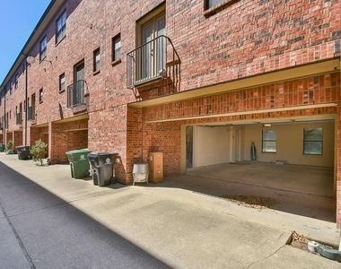 2422 Navigation Boulevard - Photo Thumbnail 28