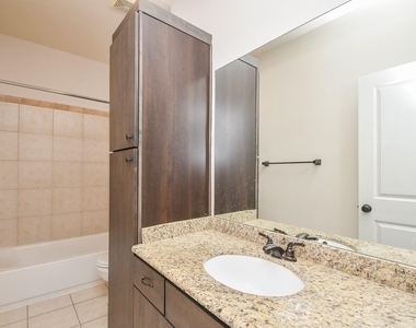 2422 Navigation Boulevard - Photo Thumbnail 24
