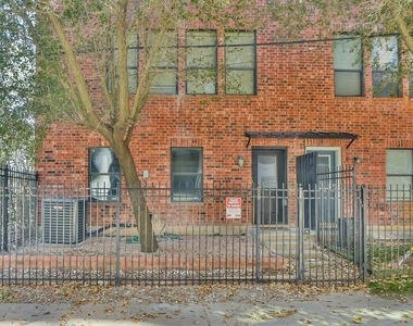 2422 Navigation Boulevard - Photo Thumbnail 30