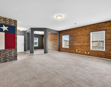 2429 Abbot Brook Drive - Photo Thumbnail 12