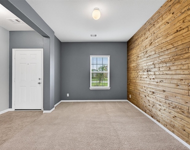 2429 Abbot Brook Drive - Photo Thumbnail 7