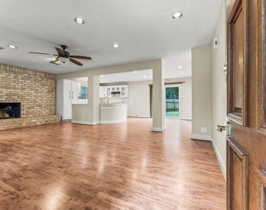 2015 E Lacey Oak Circle - Photo Thumbnail 9