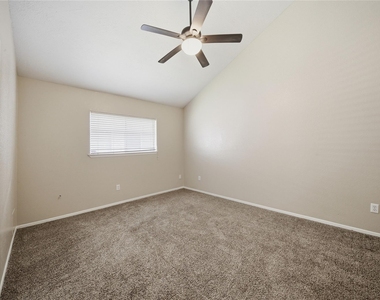 12642 Autumn Mill Drive - Photo Thumbnail 9