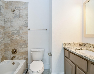 818 Yale Street - Photo Thumbnail 21