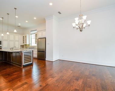 818 Yale Street - Photo Thumbnail 9