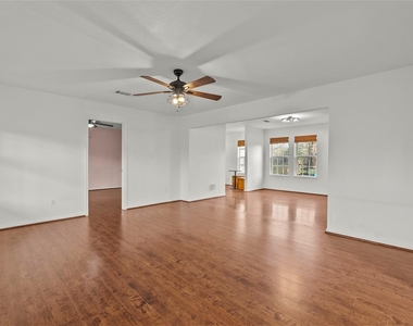 14621 Cedar Street - Photo Thumbnail 6