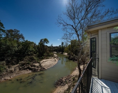 9400 Doliver Drive - Photo Thumbnail 7