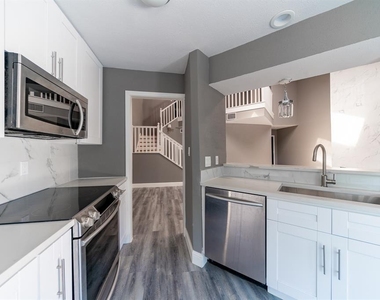 9400 Doliver Drive - Photo Thumbnail 14
