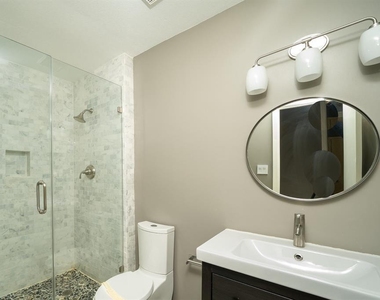 9400 Doliver Drive - Photo Thumbnail 18