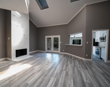 9400 Doliver Drive - Photo Thumbnail 4