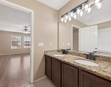 15007 Sugar Sands Drive - Photo Thumbnail 44