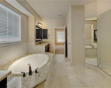 126 Hearthshire Circle - Photo Thumbnail 17