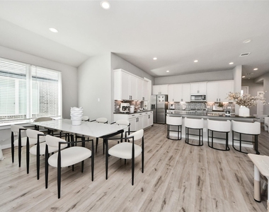 22510 Ginosa Trail - Photo Thumbnail 8