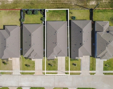 22510 Ginosa Trail - Photo Thumbnail 29