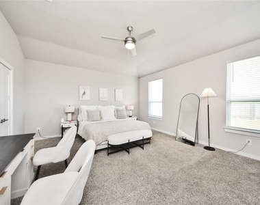 22510 Ginosa Trail - Photo Thumbnail 16