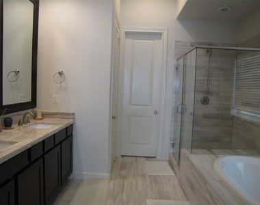 6306 Grand Boulevard - Photo Thumbnail 8