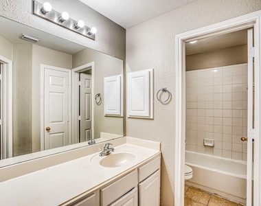 12831 Pheasant Lake Court - Photo Thumbnail 15