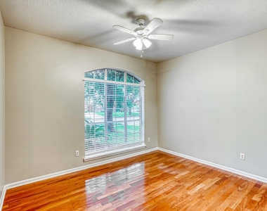12831 Pheasant Lake Court - Photo Thumbnail 4