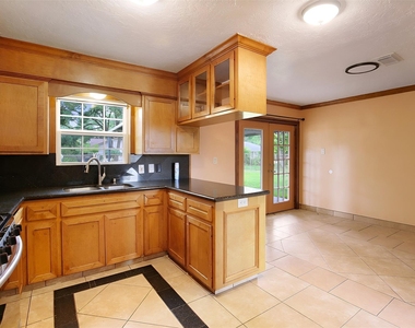 6923 Leader St Street - Photo Thumbnail 10