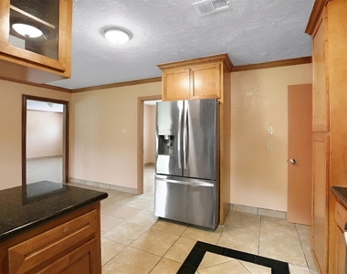6923 Leader St Street - Photo Thumbnail 11