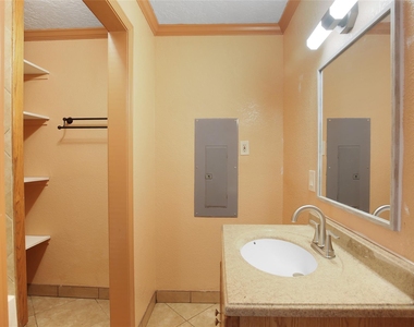 6923 Leader St Street - Photo Thumbnail 16