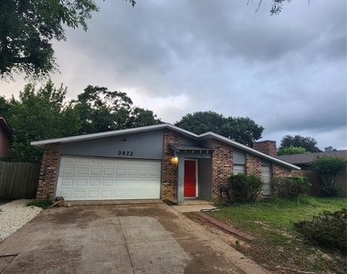 3822 Broken Elm Drive - Photo Thumbnail 2