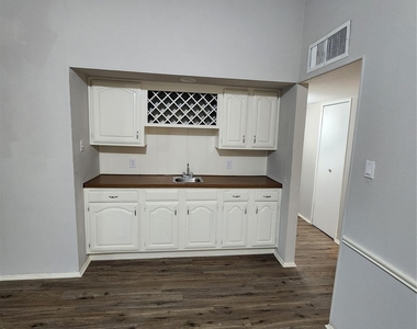 3822 Broken Elm Drive - Photo Thumbnail 6