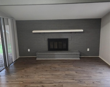 3822 Broken Elm Drive - Photo Thumbnail 3