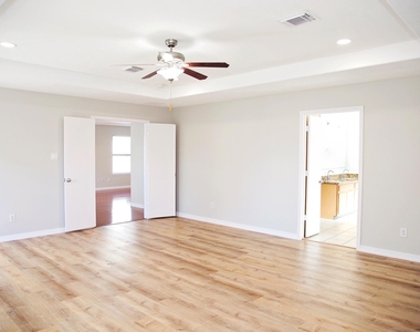 18234 Sable Tree Drive - Photo Thumbnail 12
