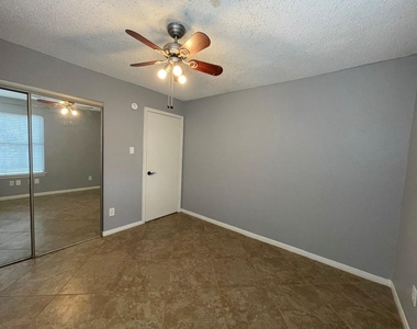 2910 Pioneer Pass - Photo Thumbnail 22