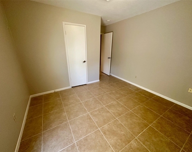 2711 Colony - Photo Thumbnail 15