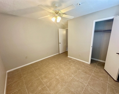 2711 Colony - Photo Thumbnail 13