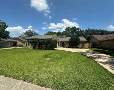 2711 Colony - Photo Thumbnail 21