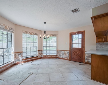 18307 Champion Forest Drive - Photo Thumbnail 6