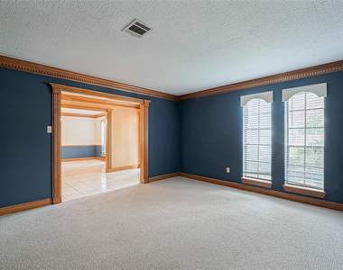 18307 Champion Forest Drive - Photo Thumbnail 14