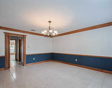 18307 Champion Forest Drive - Photo Thumbnail 15
