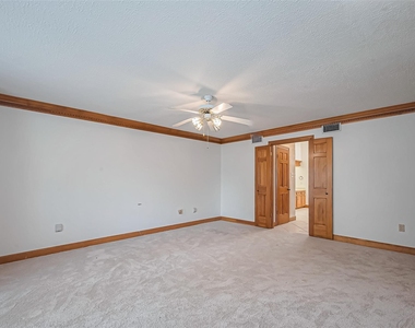 18307 Champion Forest Drive - Photo Thumbnail 35